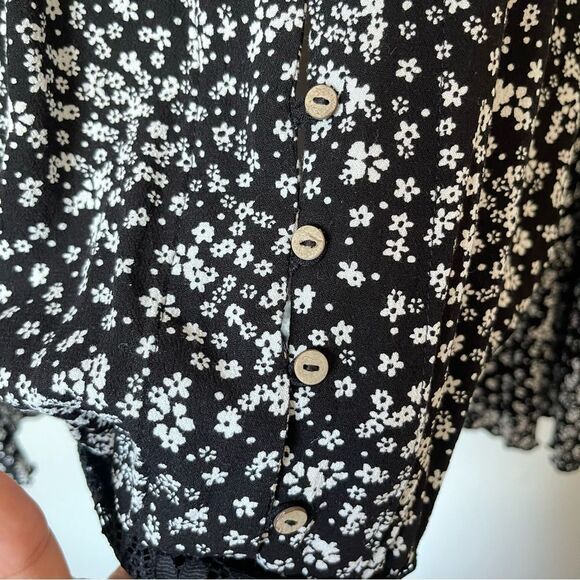 Free People Intimately Black Floral Bodysuit size XS preowned - Picture 2 of 7